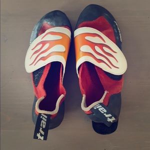 Kids Montrail Climbing Shoes Size 36